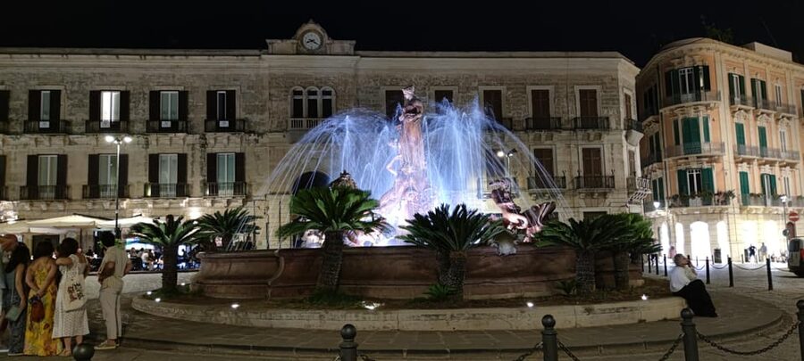 Siracusa Tour: Ortigia by Night in English - Price, Group Size, and Overall Value