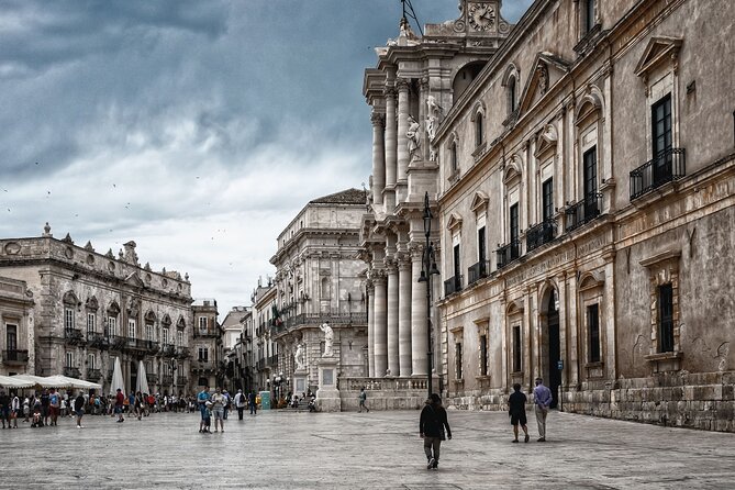 Siracusa Walking Tour with Audio and Written Guide by a Local - Two sanctuaries with different stories