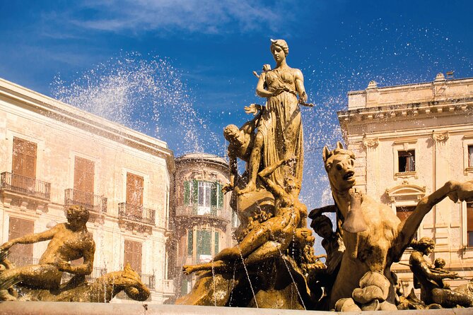 Siracusa Walking Tour with Audio and Written Guide by a Local - Who will get the most from the $7.84 price