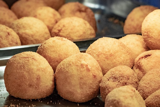 Small-group Street food tour in Messina - Why Messina is best understood through food