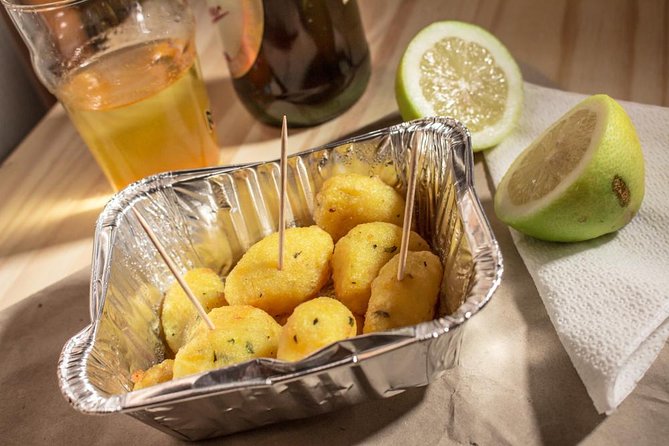 Streeet food tour in Ortigia - Granita at a well-known Siracusa bar