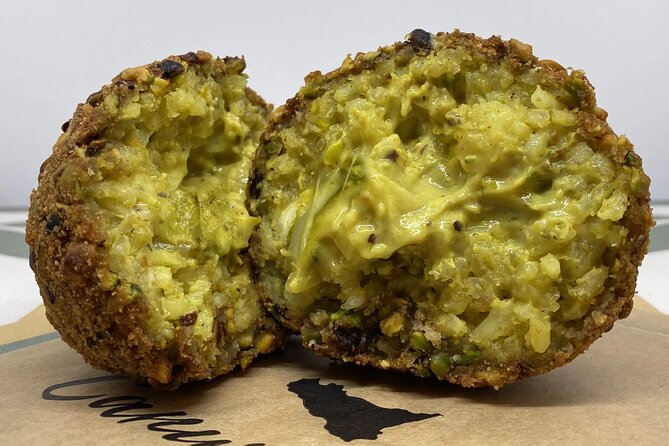 Street food tour of Catania by night - The barbecue meal and seasonal dessert
