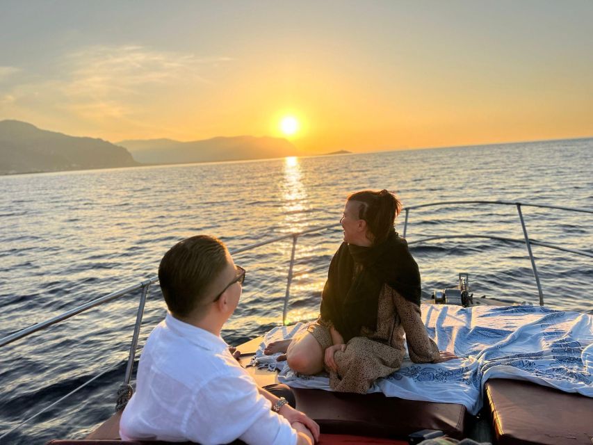 Sunset boat tour in Palermo - Swimming and snorkeling at the Queen’s Cave