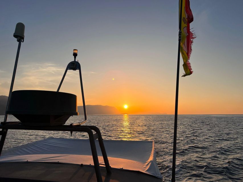 Sunset boat tour in Palermo - Sunset views with Angela and Luca
