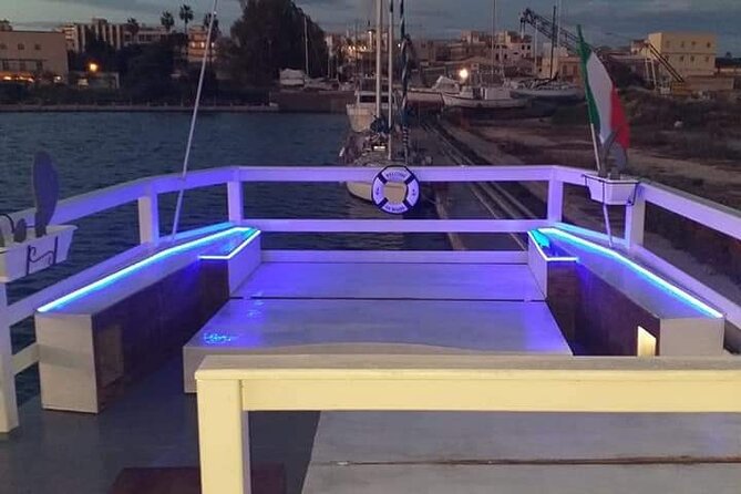 Sunset boat tour with aperitif and swimming break - A sunset start that suits Syracuse