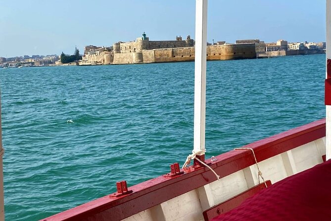 Sunset boat tour with aperitif and swimming break - Fonte Aretusa, Lungomare Alfeo, and Porta Marina