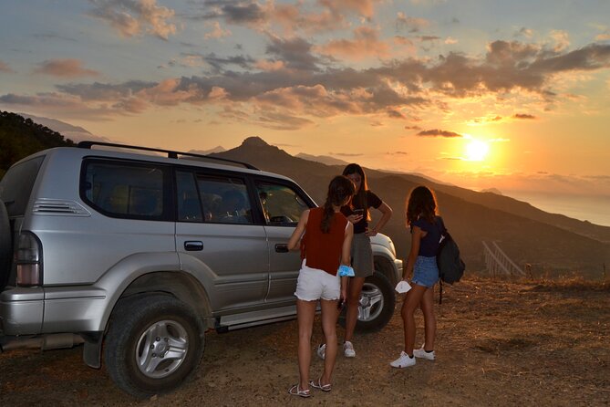 Sunset with BBQ by jeep - Key points at a glance