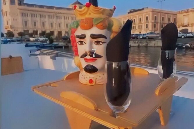 Syracuse: Boat tour with Aperitif 2 hours - Key points at a glance