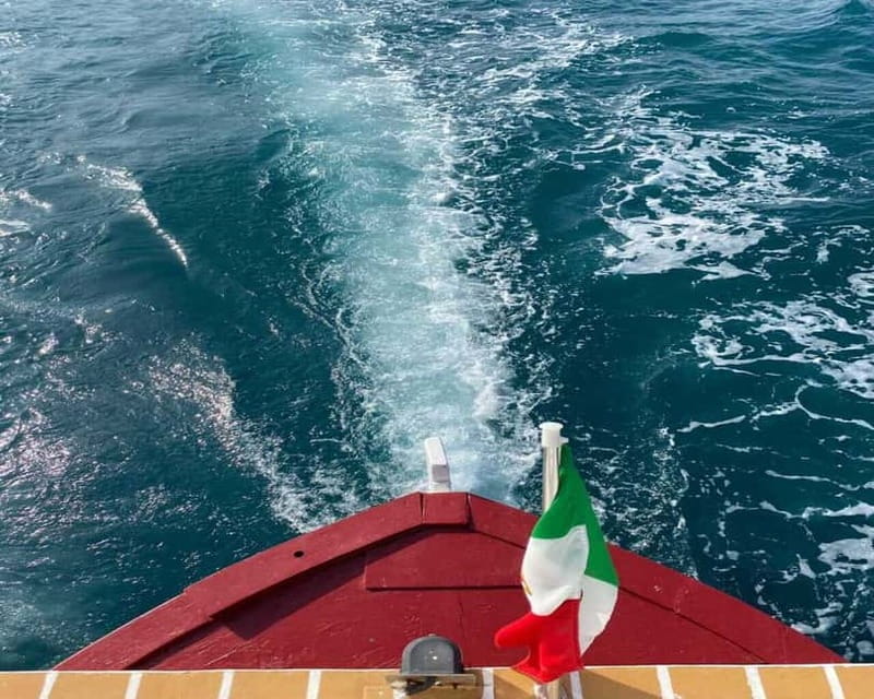 Syracuse: Boat Trip with Lunch, Wine, and Swimming Stops - Plemmirio and the Pillirina gulf