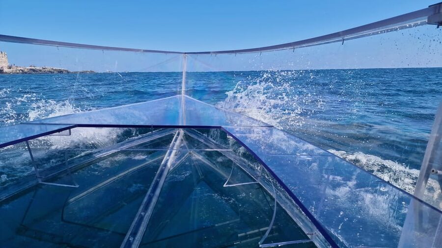 Syracuse: Coast and Sea Caves Full Transparent Boat Tour - The coastal ride and the first underwater views