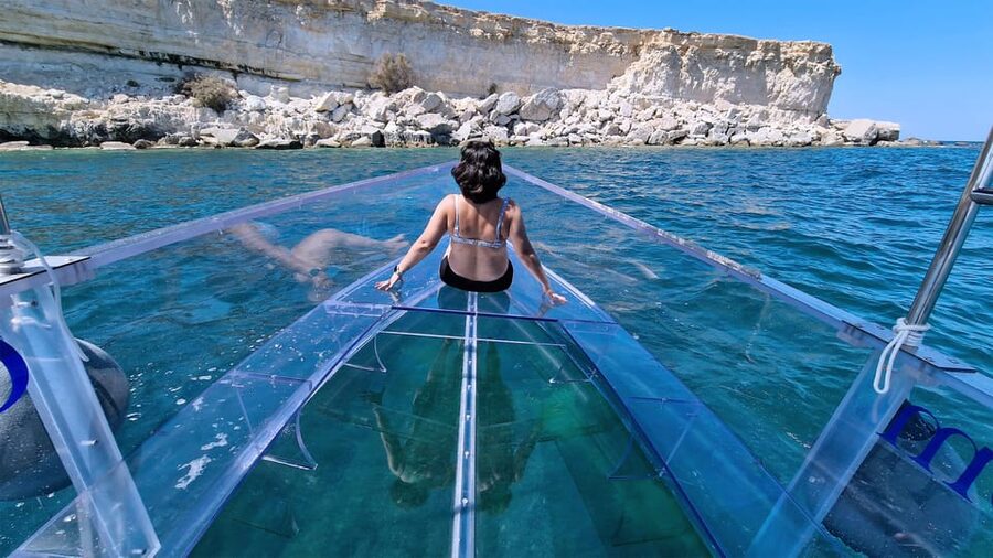 Syracuse: Coast and Sea Caves Full Transparent Boat Tour - Meeting outside A Surgiva and getting on board