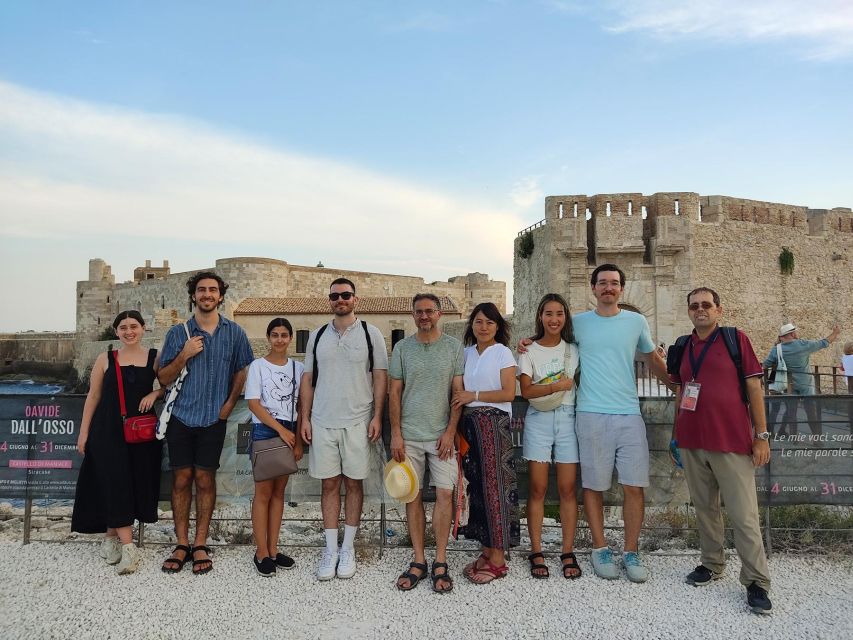 Syracuse: Ortigia Classic Walking Tour - What the guide adds to the experience