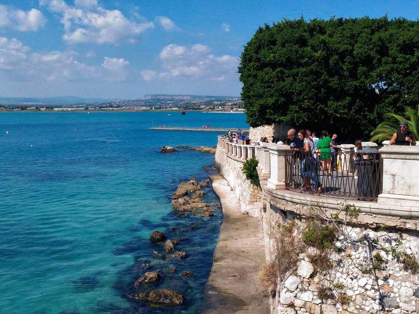 Syracuse: Ortigia Classic Walking Tour - Timing, comfort, and access
