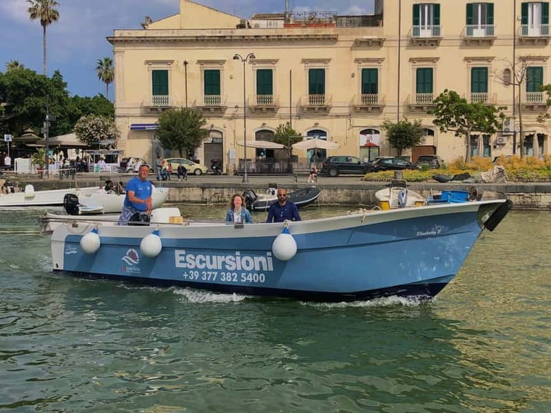 Syracuse: Ortigia Island and Sea Caves Boat Tour with Drinks - Finishing at Porta Marina