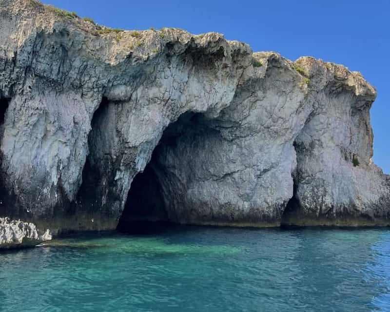 Syracuse: Ortigia Island and Sea Caves Boat Tour with Drinks - Who will enjoy this one-hour boat trip