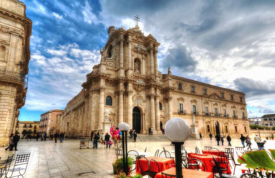 Syracuse: Ortigia Private Walking Tour - Apollo Temple to Ortigia’s Main Streets