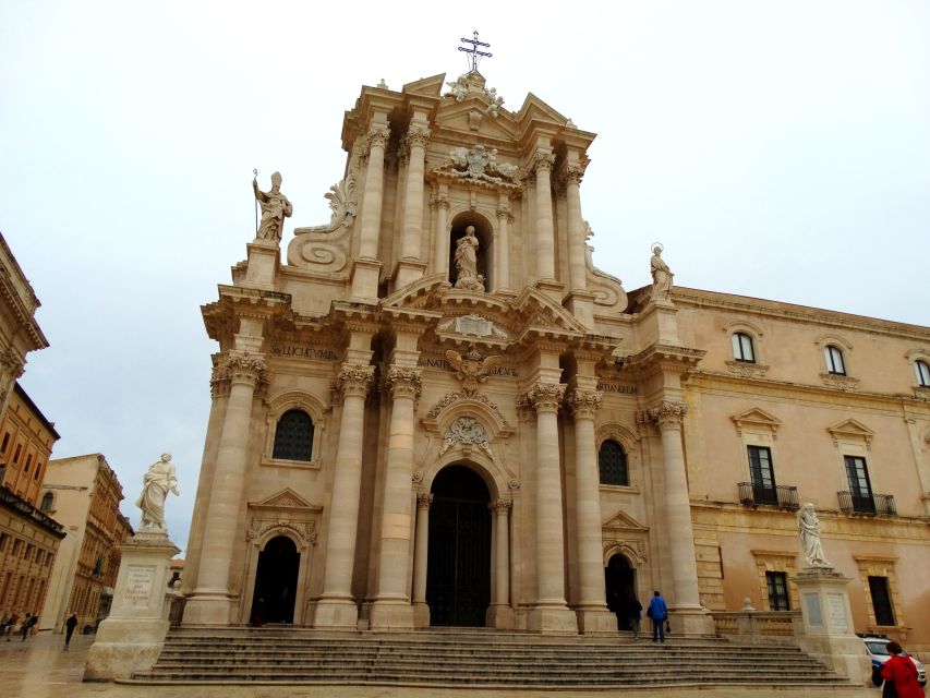 Syracuse: Ortygia & Neapolis Archaeological Park Guided Tour - Syracuse Cathedral and its ancient Greek columns
