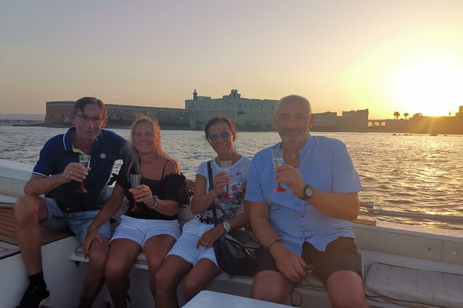 Syracuse private boat with aperitif - Why seeing Ortigia from the sea changes the visit