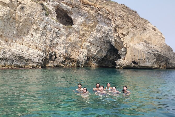 Syracuse private boat with aperitif - The 45-minute stop beneath Maniace Castle