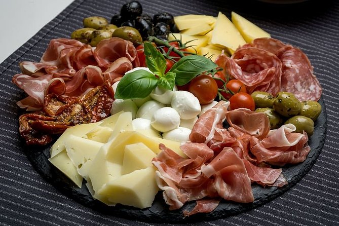 Syracuse Private Walking Tour with Traditional Lunch and Wine - Choosing your departure time