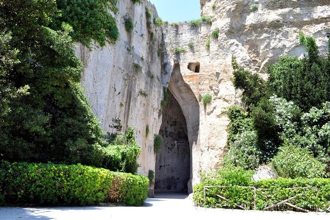Syracuse's Archaeological Park Private Walking Tour - The Roman Amphitheater and the city’s changing eras