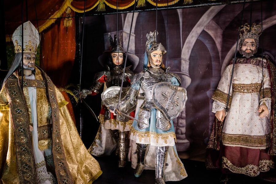 Syracuse: Sicilian Puppet Show with visit behind the scenes - What the Italian-only performance means for you