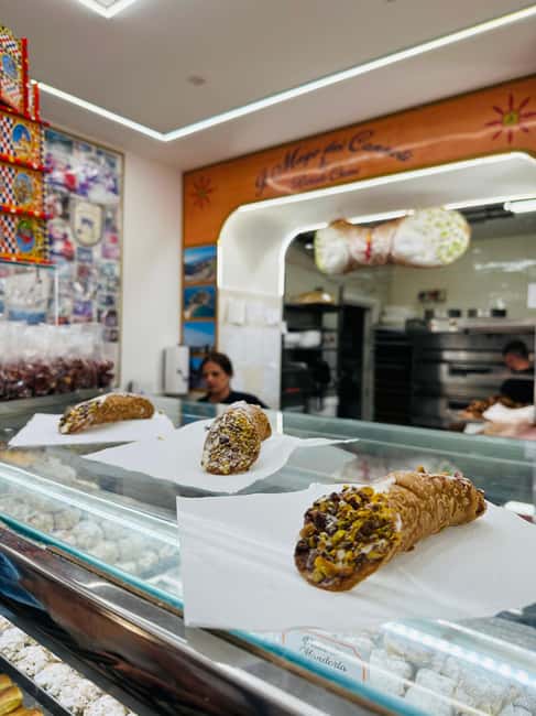 Syracuse: Street Food Walking Tour in Ortigia with Tastings - Impanate and the baked side of Sicily
