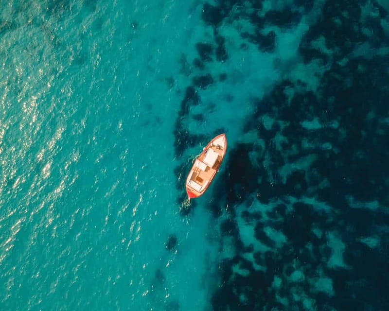 Syracuse: Sunset cruise including aperitif and swim stop - What the small boat setup means for you