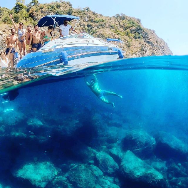 Taormina and Giardini Naxos 3/5/7 hours by PRIVATE BOAT - Isola Bella and the first swimming stop