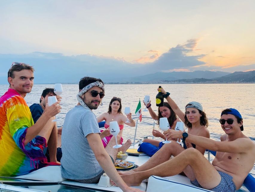Taormina and Giardini Naxos 3/5/7 hours by PRIVATE BOAT - Starting at Pontile Pizzichella