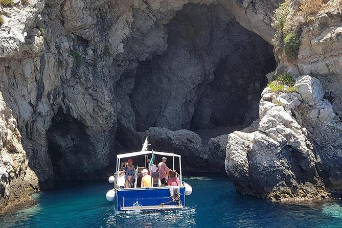 Taormina and Isola Bella Day Tour with Boat Trip from Messina - Weather, timing, and other practical points