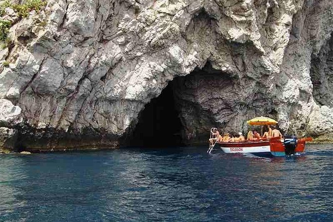 Taormina and Isola Bella Day Tour with Boat Trip from Messina - Who should book this Messina shore excursion?