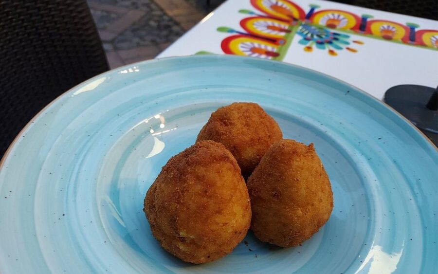 Taormina: Arancino Making Class with Drinks - A meal made by your own hands