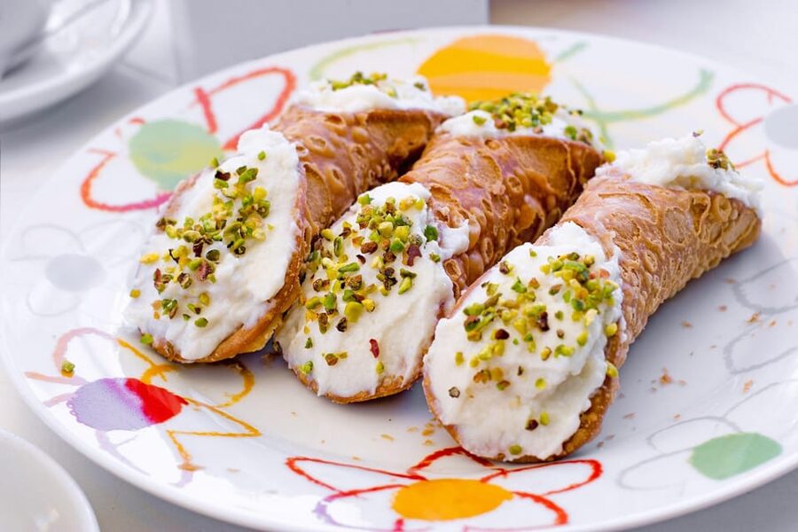 Taormina: Cannoli Making Class - Meeting at Porta Messina