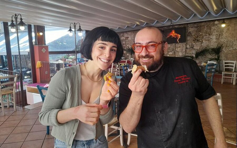 Taormina: Cannolo Cooking Class with Completion Certificate - Which chefs and teaching style to expect