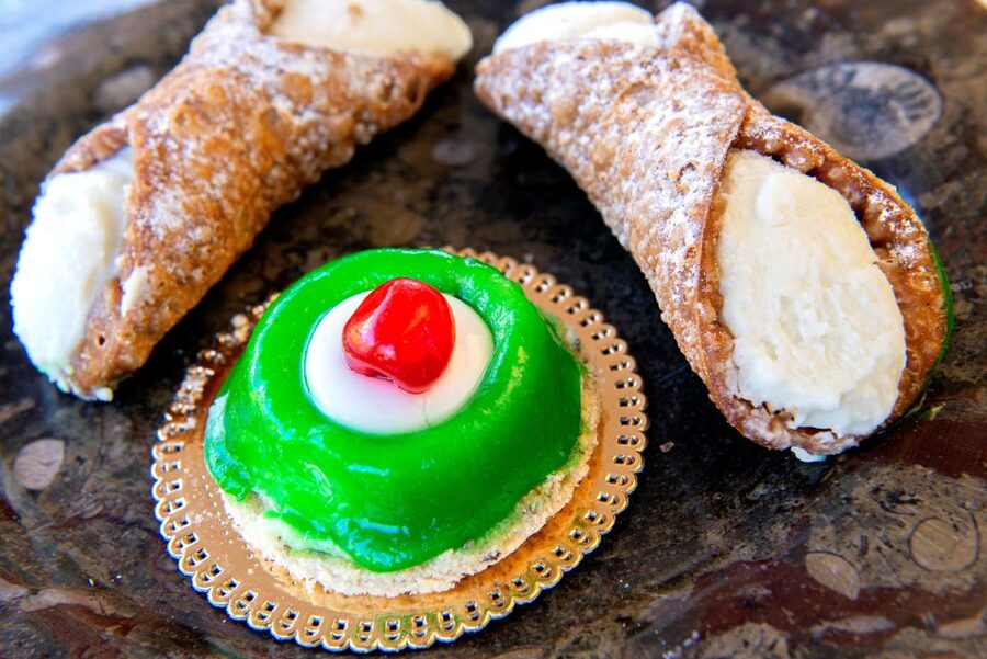 Taormina: Dining Experience at a Local's Home - Key points to know before booking