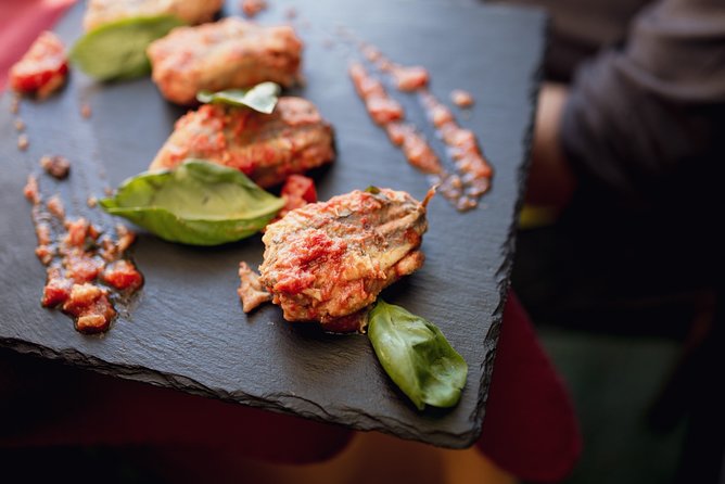 Taormina Food and Wine Walking Tour (Small Group or Private) - Who should book this evening
