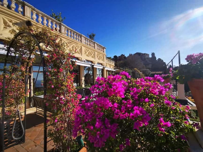 Taormina: Guided Walking Tour - Ending near Porta Messina