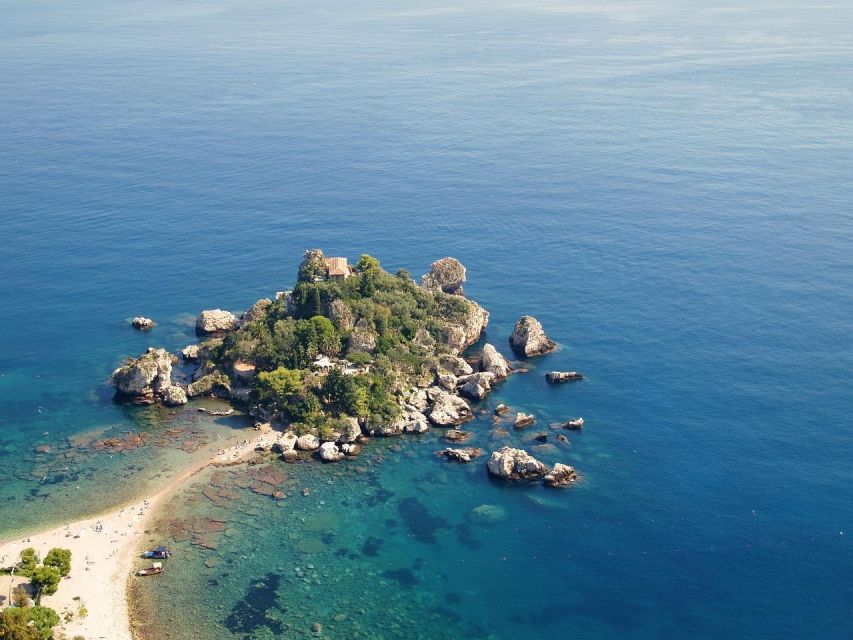 Taormina Kayak Adventure - Why Taormina looks different from a kayak