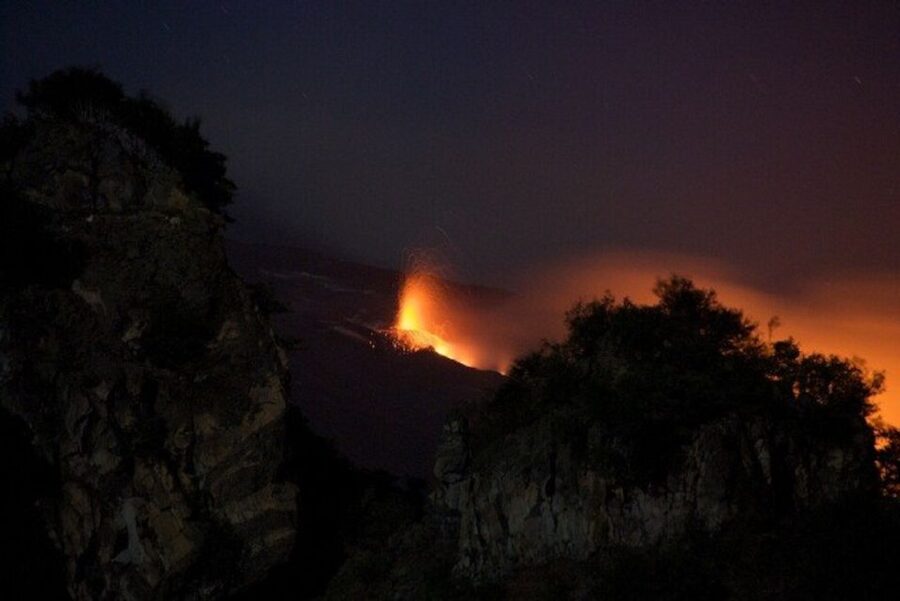 Taormina: Mount Etna Sunset Tour with Cave Visit and Tasting - The local tasting: more than a quick drink