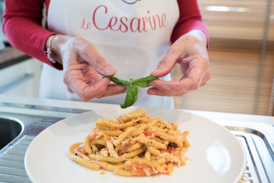 Taormina: Pasta & Tiramisu Cooking Class at a Local's Home - Getting to the private home