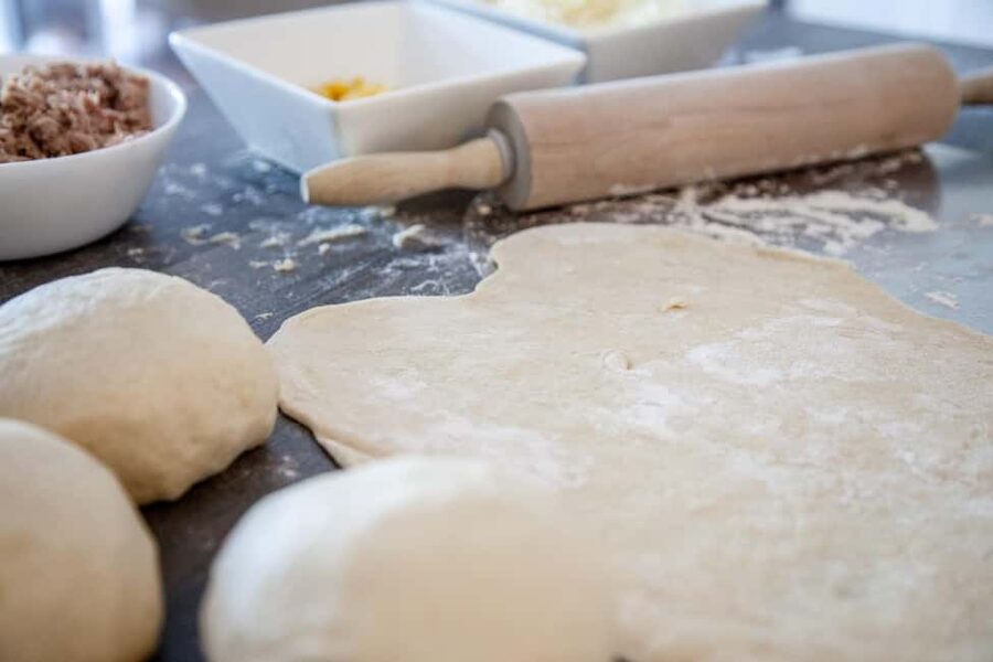 Taormina: Pizza Making Class with Lunch and Wine Tasting - Learning the Pizza Dough Method