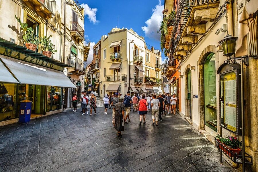Taormina Private Tour: Discover Hidden Treasures and Dreamscapes - Who should book this walk?