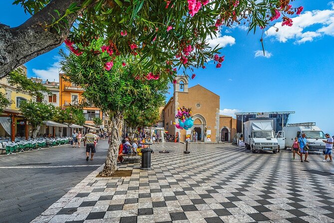 Taormina Private Walking Tour: Explore Top Sights & Hidden Gems - Corso Umberto, Taormina’s main street