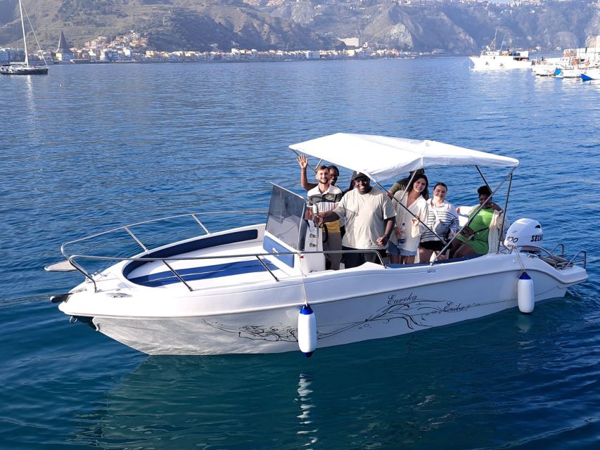 Taormina Sunset tour in search of dolphins with aperitif - Setting out from Porto di Giardini Naxos