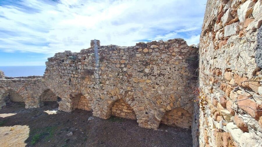 Taormina; Taormina Castle Tour - Climbing the ancient steps to Taormina Castle