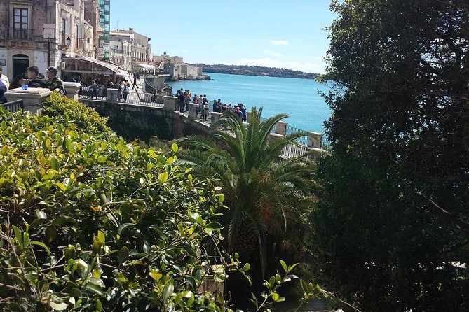 Taxi from and to Giardini Naxos, Taormina, Letojanni, Trappitello or vice-versa. - Booking details that deserve attention