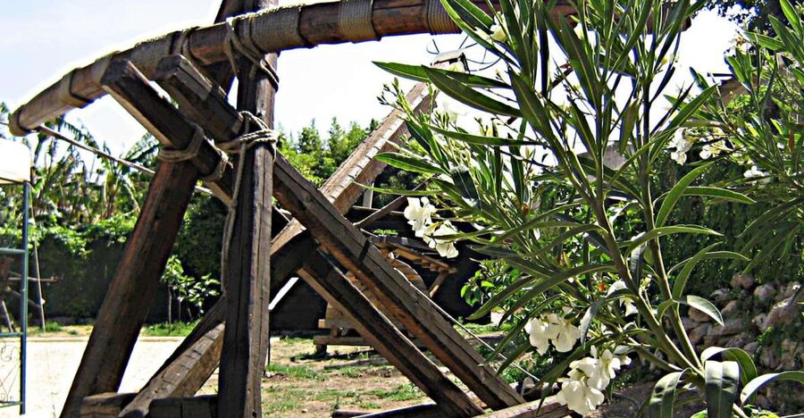 Tecnoparco Archimede Museum Exhibition Ticket - Starting with levers, pulleys, and winches