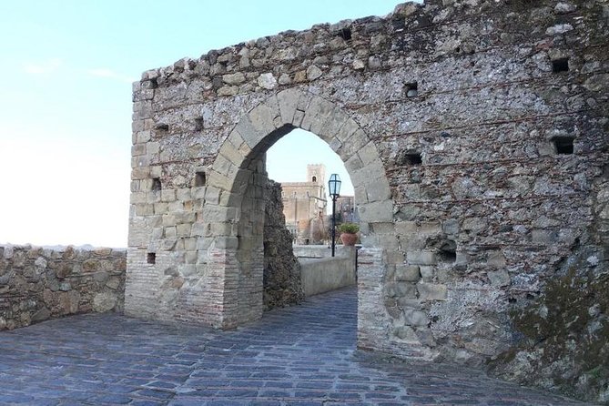The Godfather Movie Iconic Locations: Savoca & Forza D'Agrò small group tour - Who should book this tour?
