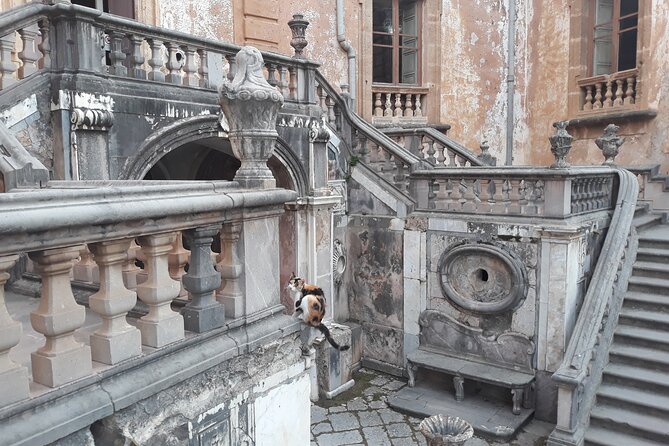Tour of Villa Palagonia and Street Food itinerary in Bagheria - What the three-hour schedule feels like